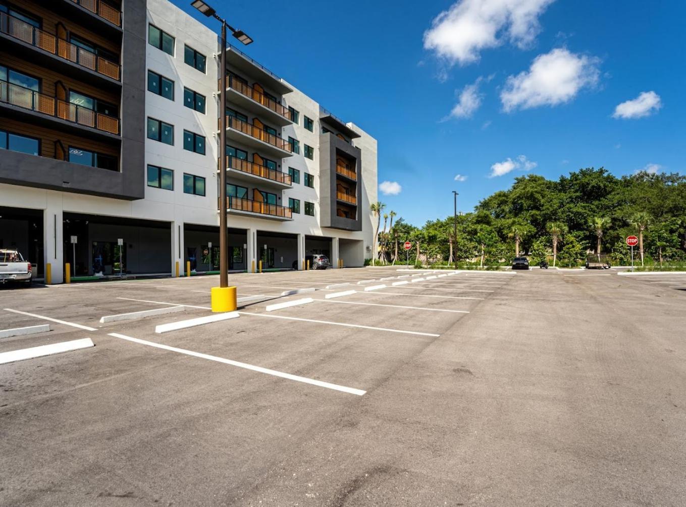 Sejur At Koosh Living Davie Exteriör bild